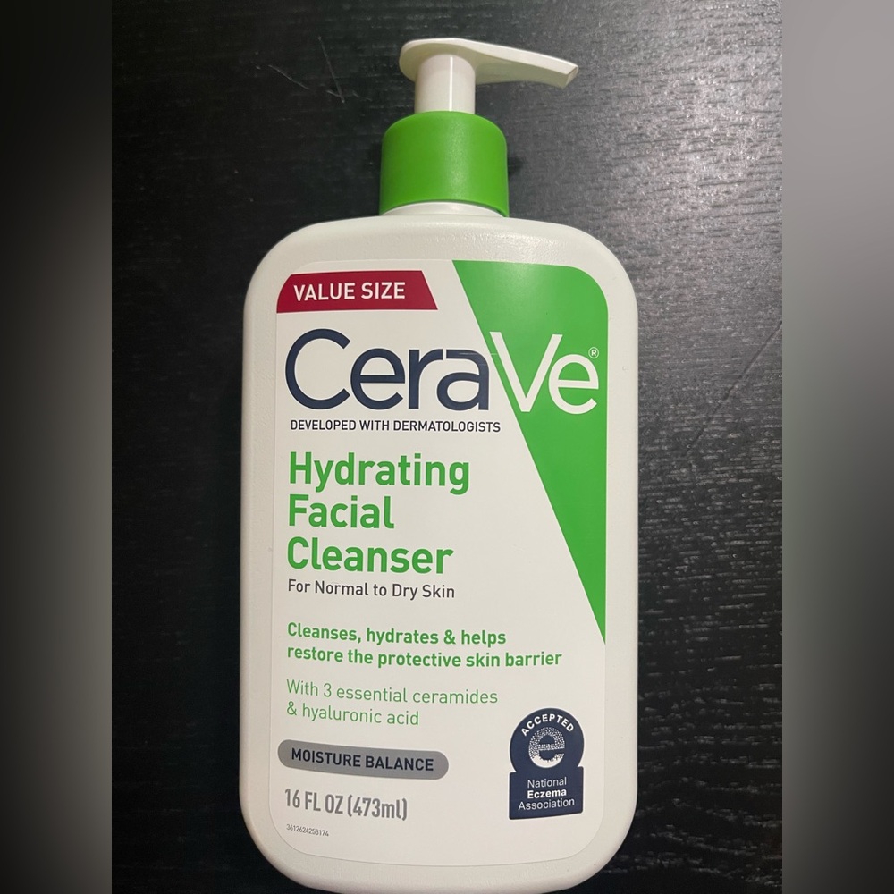 CeraVe  Moisture Balance Cleanser